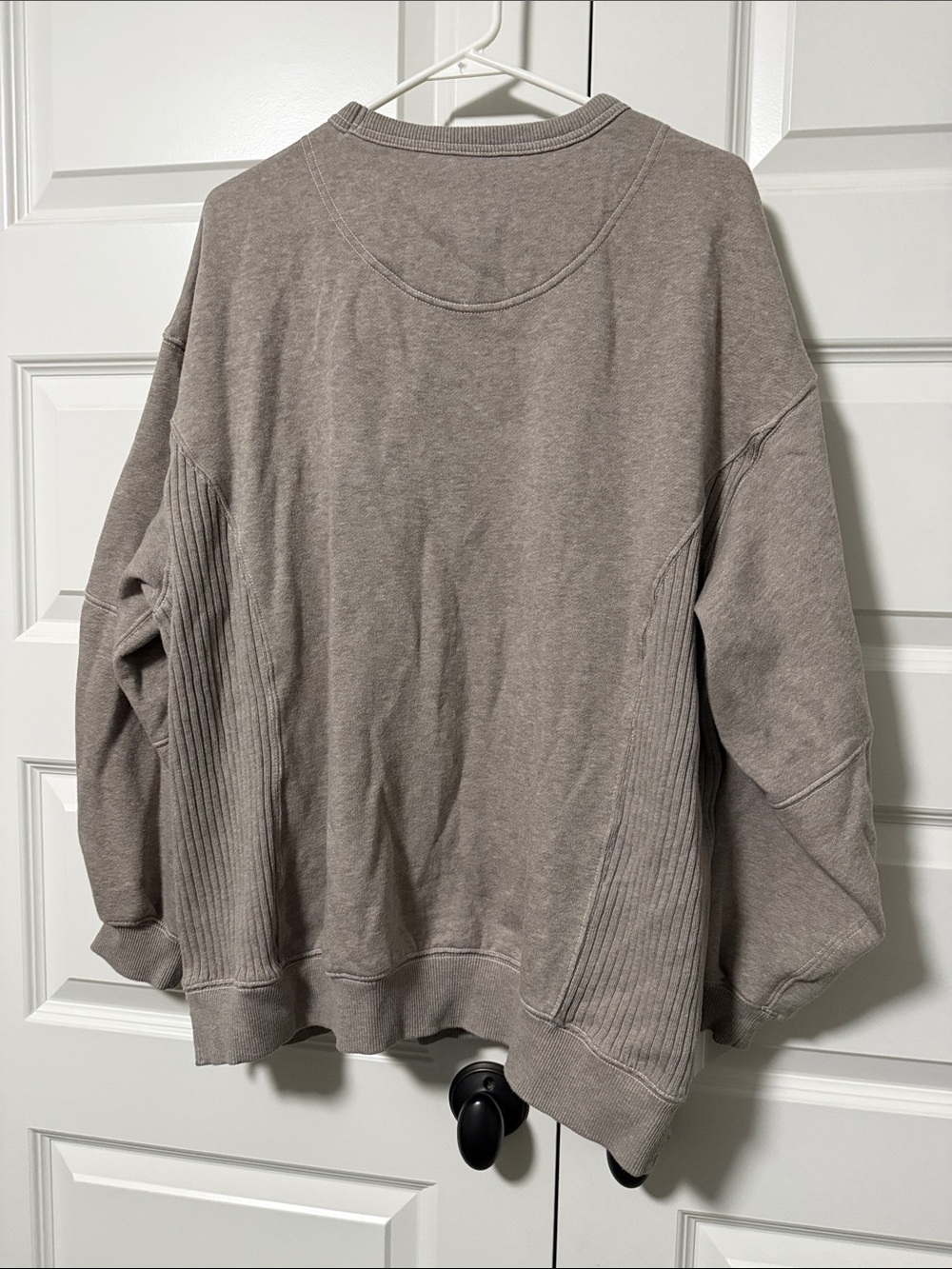 aerie oversized Crewneck in Taupe - Picture 3 of 3